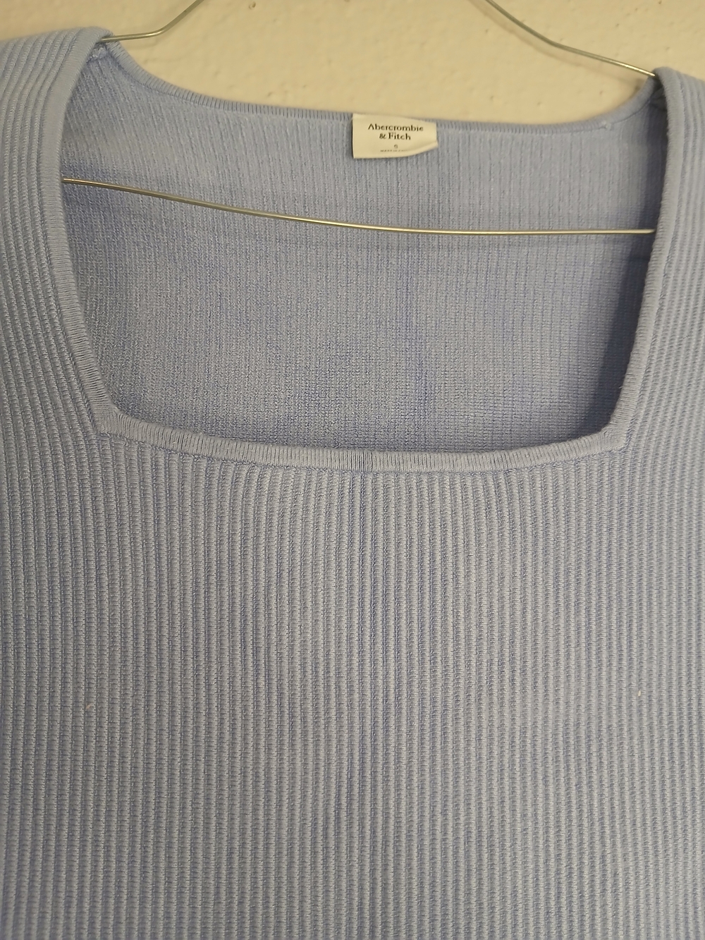 Abercrombie & Fitch Pastel Blue Ribbed Square-Neck Crop Tee - Picture 5 of 6
